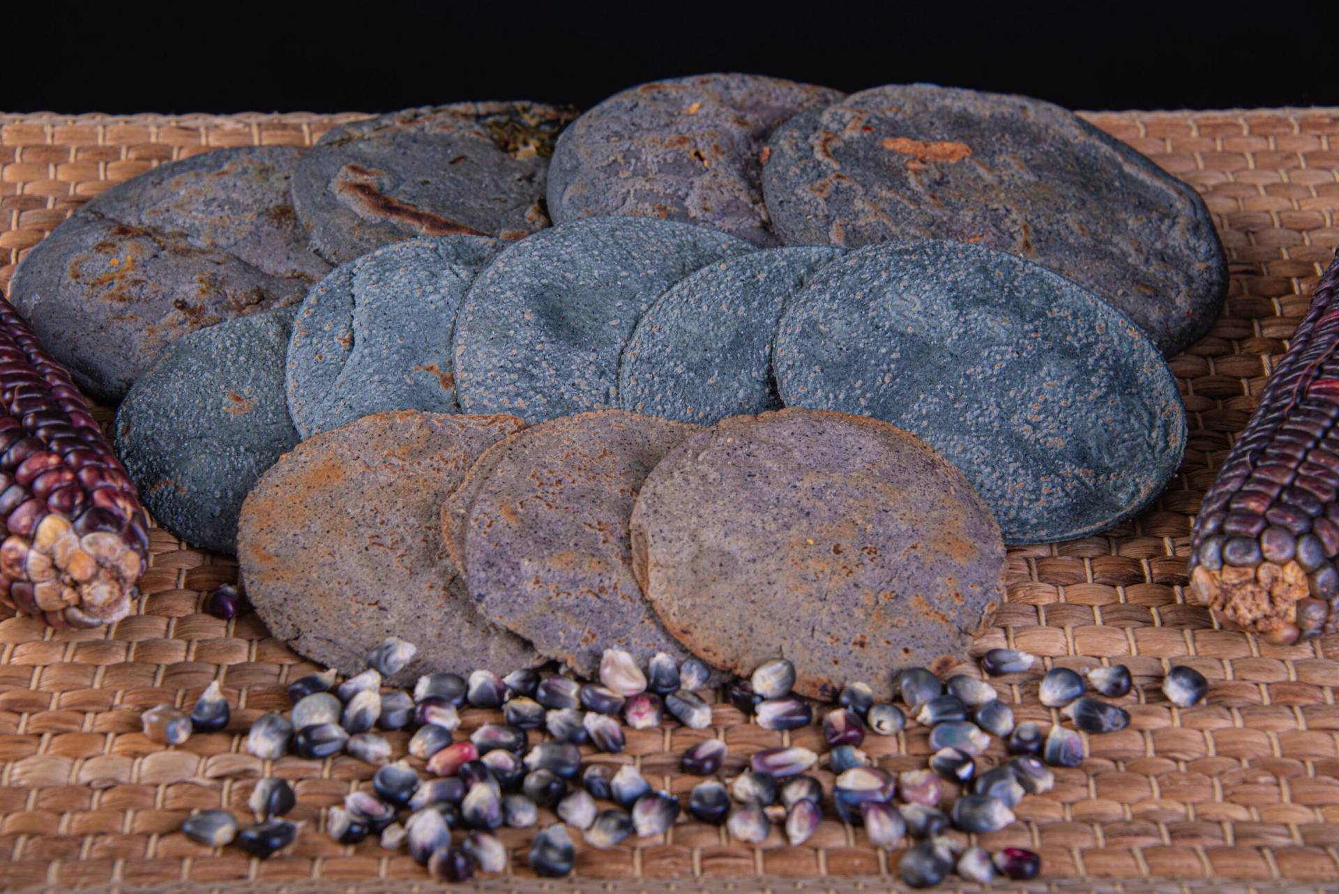 Tortillas de maíz azul